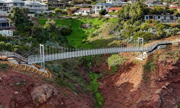 Marino-Hallett Cove Coastal Walking Trail and Suspension Bridge