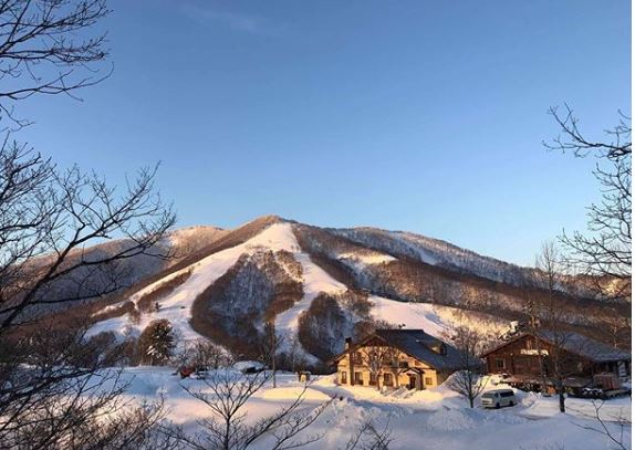 Japan! THE place to go for snow! Kuma Lodge at Madarao, Japan