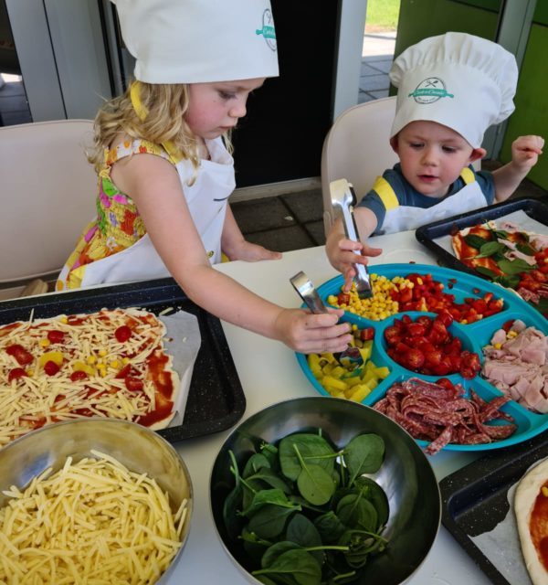 Kids Pizza made easy recipe by Cook n Create