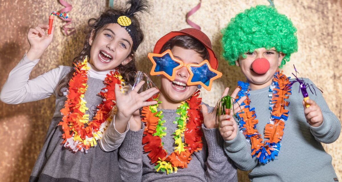 20 Ideas for New Years Eve with Kids at Home