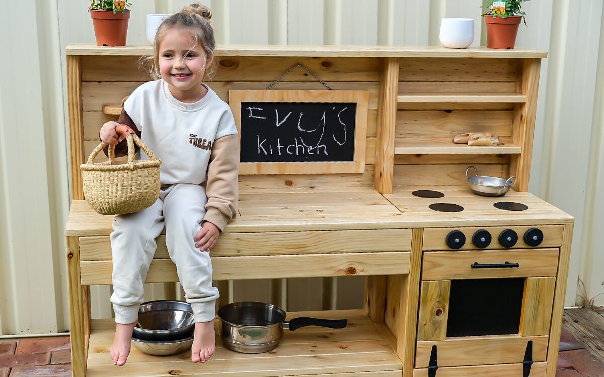 The Crafty Beardsman – Timber Mud Kitchens and More, Adelaide