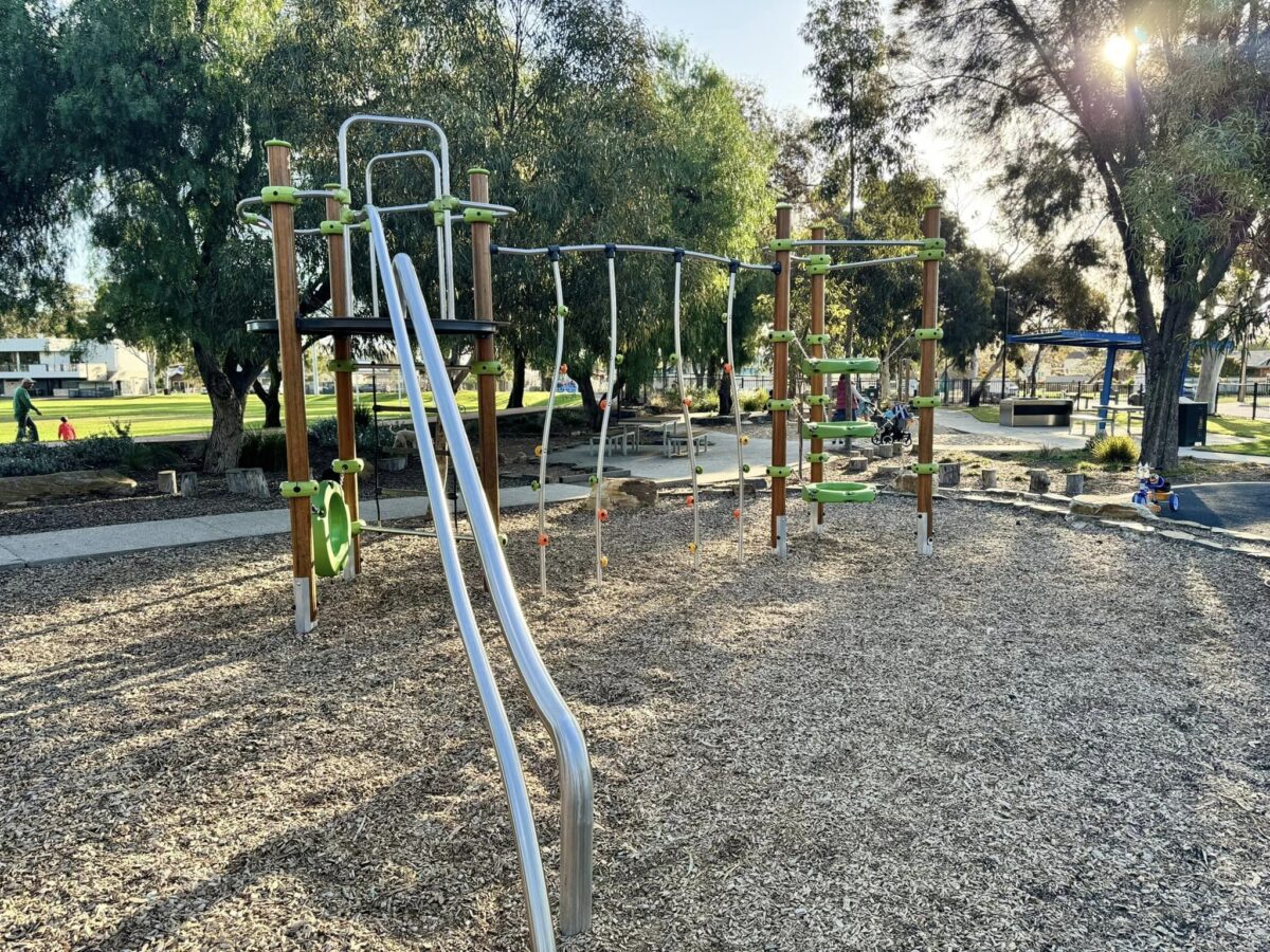 Broadview Oval Playground